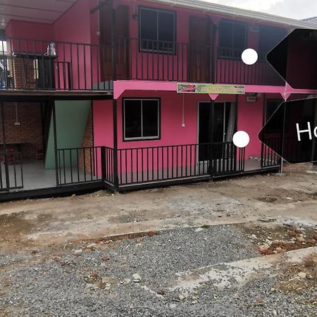 Strawberry Rest House Mesilou Kampong Kundassan Екстериор снимка
